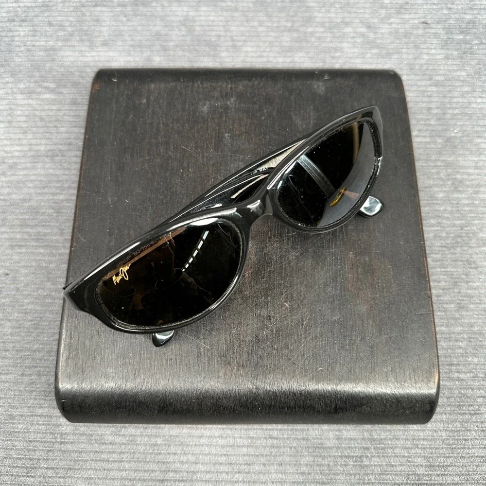Maui Jim MJ-158-02 Black Oval Y2K Sunglasses Made in Japan Classic Style VTG